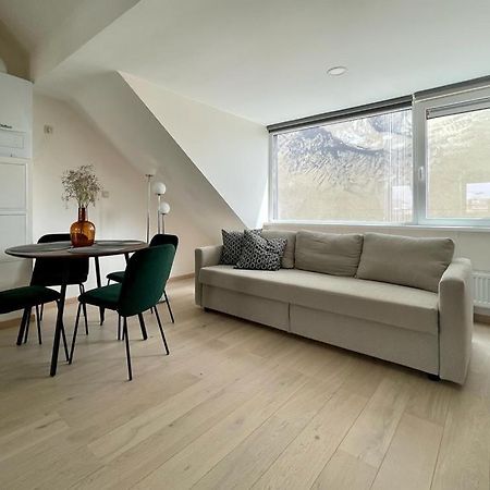 Charming Duplex On The Canal Brussels Exterior photo